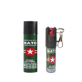 Set di 2 spray per autodifesa Nato, uno da 60 ml, custodia inclusa e uno da 20 ml, portachiavi