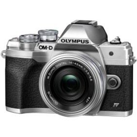 Fotocamera mirrorless Olympus E-M10 Mark IV + obiettivo M.Zuiko Digital ED 14-42mm F3.5-5.6 EZ (zoom pancake), Argento/Argento