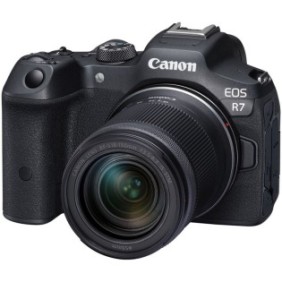Fotocamera mirrorless Canon EOS R7, 32,5 MP, nera + obiettivo RF-S 18-150 mm S
