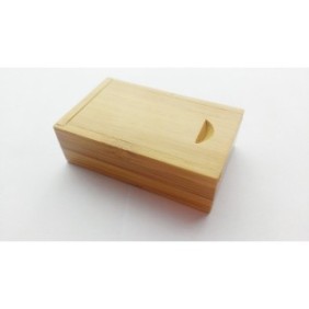 Scatola in legno di bambù per chiavette USB