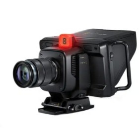 Telecamera per produzione live Blackmagic Studio 4K Plus UHD con attacco per obiettivo Micro Quattro Terzi