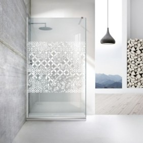 Parete doccia walk-in Aqua Roy ® INOX, modello Verona bianco, vetro temperato trasparente da 8 mm, anticalcare, 140x195 cm